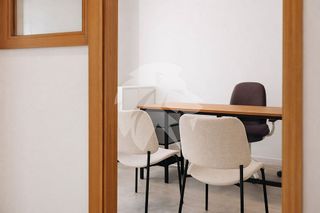 Oficina en alquiler en En Corts en Valencia