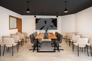 Oficina en alquiler en En Corts en Valencia