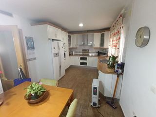 Casa adosada en venta en Linares