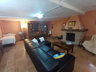 Casa adosada en venta en Linares