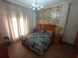 Casa adosada en venta en Linares