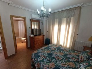 Casa adosada en venta en Linares