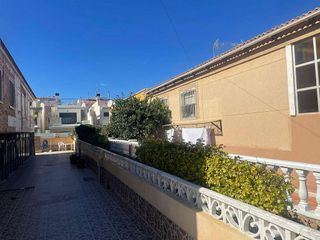 Casa adosada en venta en Torrelamata - La Mata en Torrevieja