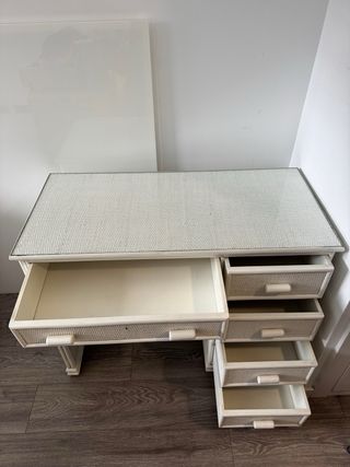 Escritorio mimbre blanco con cristal