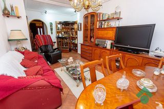 Chalet en venta en La Granja-La Colina-Los Pastores en Algeciras