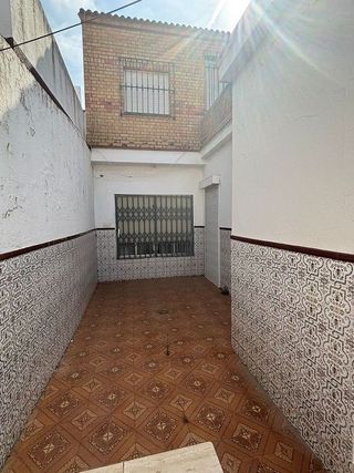 Casa adosada en venta en San Juan del Puerto
