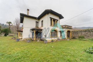 Chalet en venta en Piloña