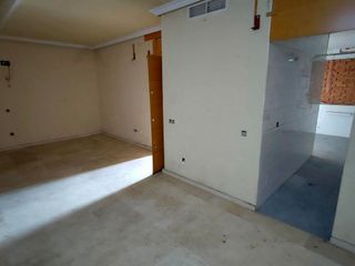 Casa adosada en venta en Parla Este en Parla