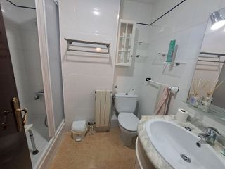 Piso en venta en La Font de la Guatlla en Barcelona