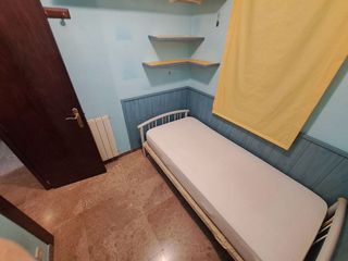 Piso en venta en La Font de la Guatlla en Barcelona