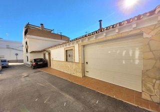 Casa en venta en Puerto de la Torre - Atabal en Málaga