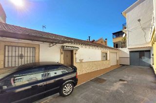 Casa en venta en Puerto de la Torre - Atabal en Málaga