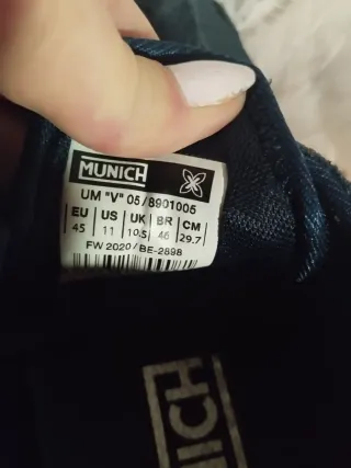 Zapatilla Munich UM Talla 45 Hombre