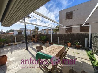 Casa pareada en venta en Els Munts en Torredembarra