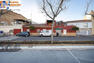 Casa adosada en venta en Avda. De los Ogíjares en Armilla