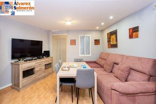 Casa adosada en venta en Avda. De los Ogíjares en Armilla