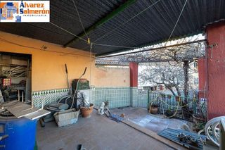 Casa adosada en venta en Avda. De los Ogíjares en Armilla