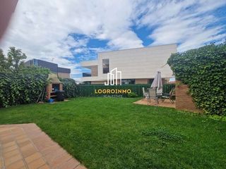 Chalet en venta en Cascajos - Piqueras en Logroño