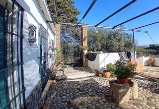 Cortijo en venta en Alozaina