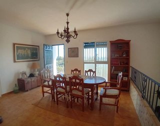 Cortijo en venta en Alozaina