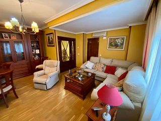 Casa adosada en venta en Marianistas - AVE en Ciudad Real
