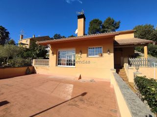 Chalet en venta en Begues