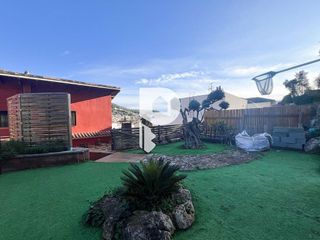 Chalet en venta en Vallirana