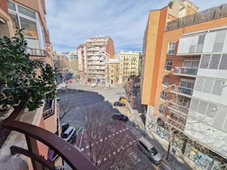 Piso en venta en Sants en Barcelona