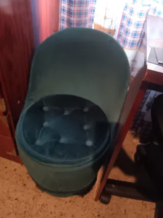 Sillón de terciopelo verde