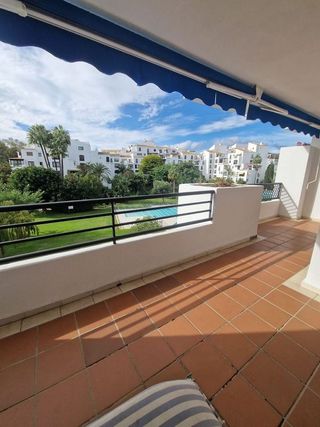 Piso en venta en Puerto Banús en Marbella