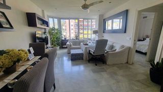 Ático en venta en Playa de la Fontanilla en Marbella