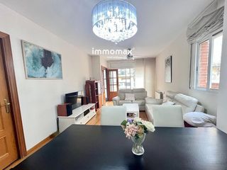 Casa adosada en venta en Montmar en Castelldefels