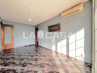 Piso en venta en Artigas - Llefià en Badalona