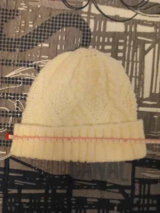 Gorro de lana tejido beige