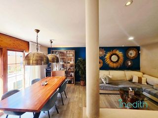 Casa adosada en venta en El Castell-Poble Vell en Castelldefels