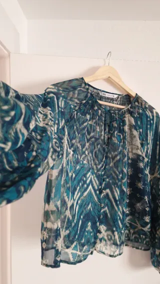 Camisa Zara Estampada Azul Talla M,