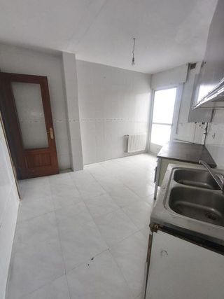 Piso en venta en Pueblo - Urb. Norte en Valdemorillo