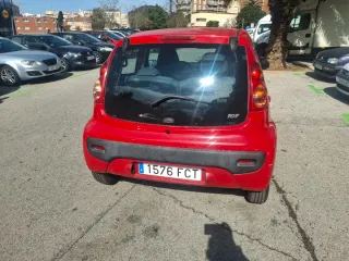 Peugeot 107 2006
