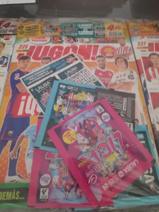 Revistas Jugón 213, 225, 227 y cromos