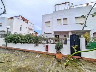 Casa pareada en venta en Nagüeles Alto en Marbella