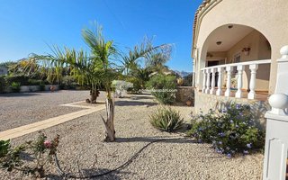 Chalet en venta en Catral