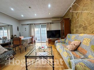 Chalet en venta en El Alborgí en Paterna