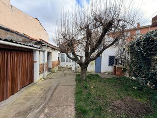 Casa adosada en venta en Cistérniga