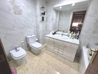 Dúplex en venta en Fondo en Santa Coloma de Gramanet