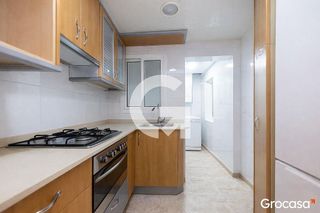 Piso en venta en La Torrassa en Hospitalet de Llobregat, L´