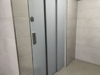 Piso en venta en Parque Victoria Eugenia en Málaga