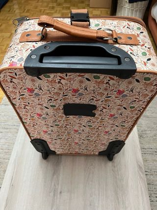 Maleta de viaje MSK con estampado floral