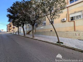 Piso en venta en Linares