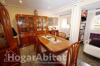 Piso en venta en Zona Avenida al Vedat en Torrent