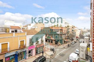 Piso en venta en Almendrales en Madrid